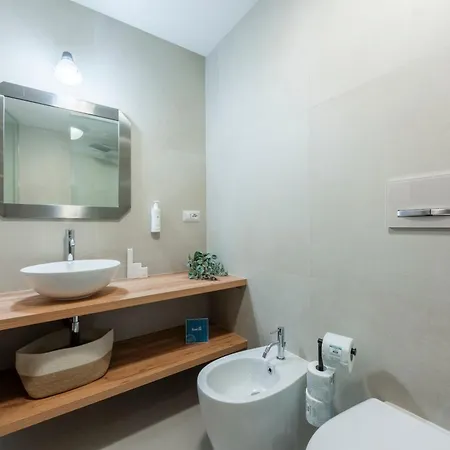 Sweett - Luxury Velasca * Milan